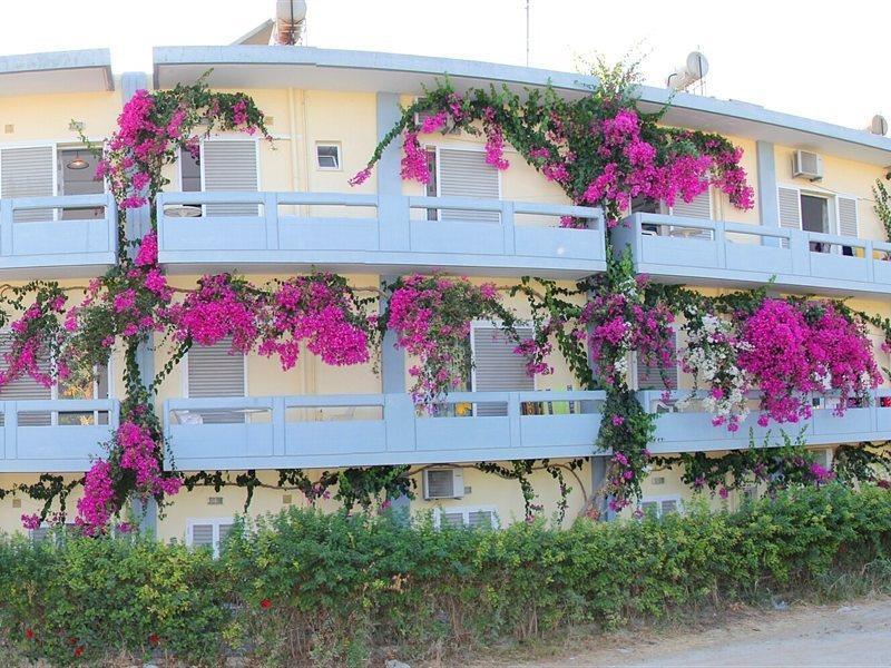 Michel Apartments Amoudara Lasithiou Buitenkant foto